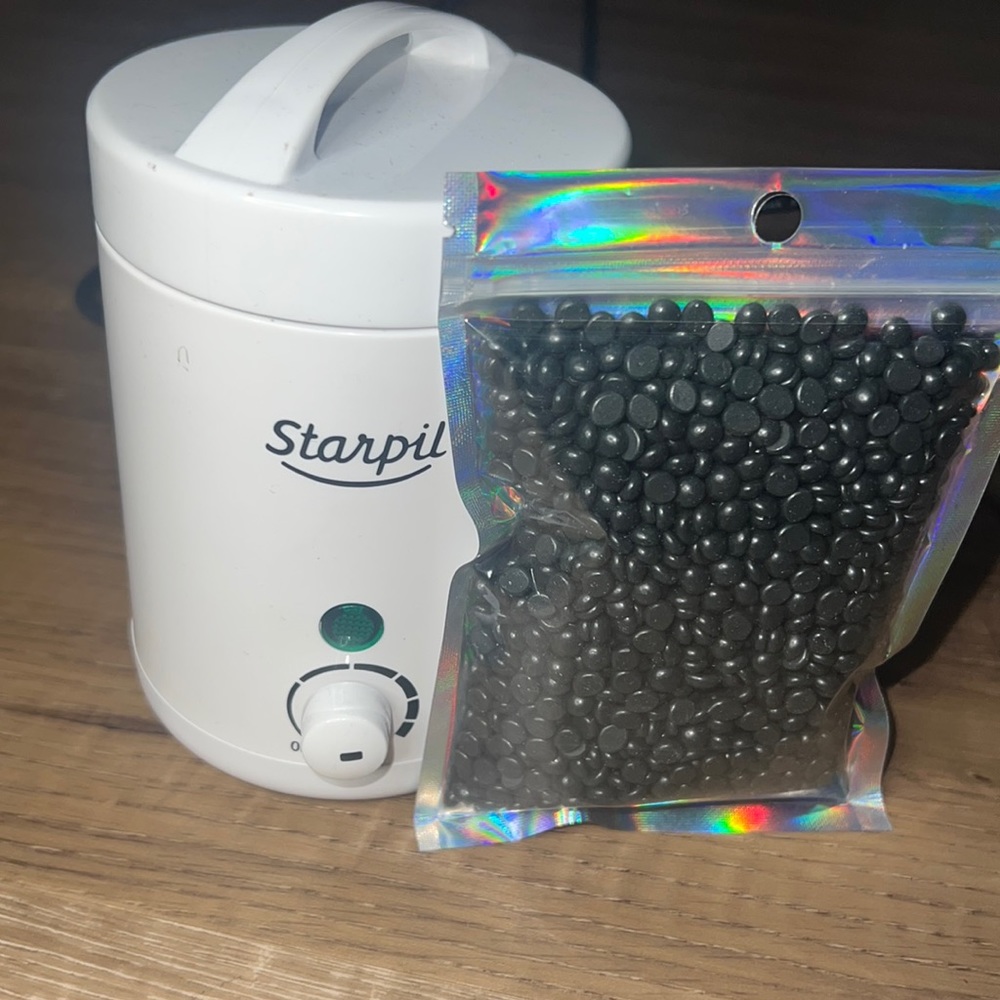 Starpil wax warmer w/sample wax.